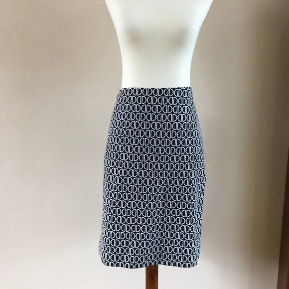 White House Black Market Dresses & Skirts - WHBM PENCIL SKIRT